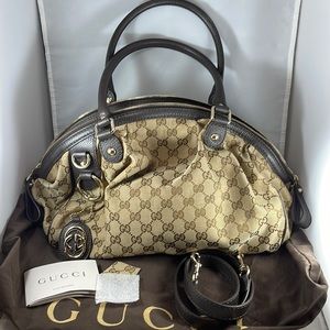 Traditional Authentic Gucci Shoulder Bag